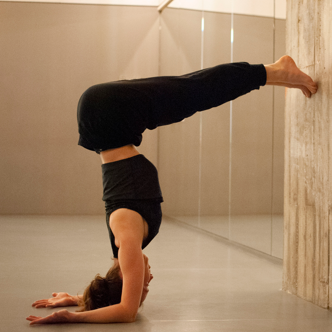 EJERCITA FUERZA DE VOLUNTAD: Forrest yoga: así unes respiración, fuerza e  integridad muscular | Mujer Hoy